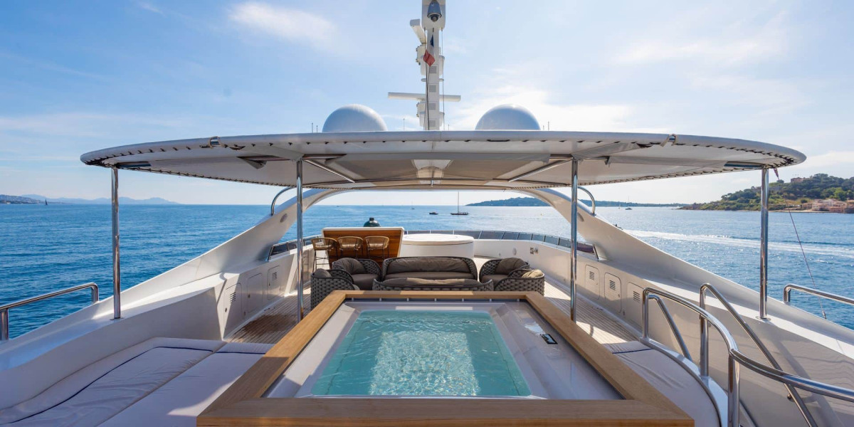 Aden Yachts ile Boğazın Eşsiz Lüksünü Keşfedin