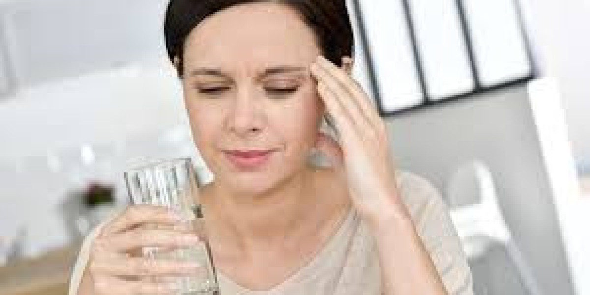 Tratament sevraj alcoolic: cum treci în siguranță prin primele zile fără alcool