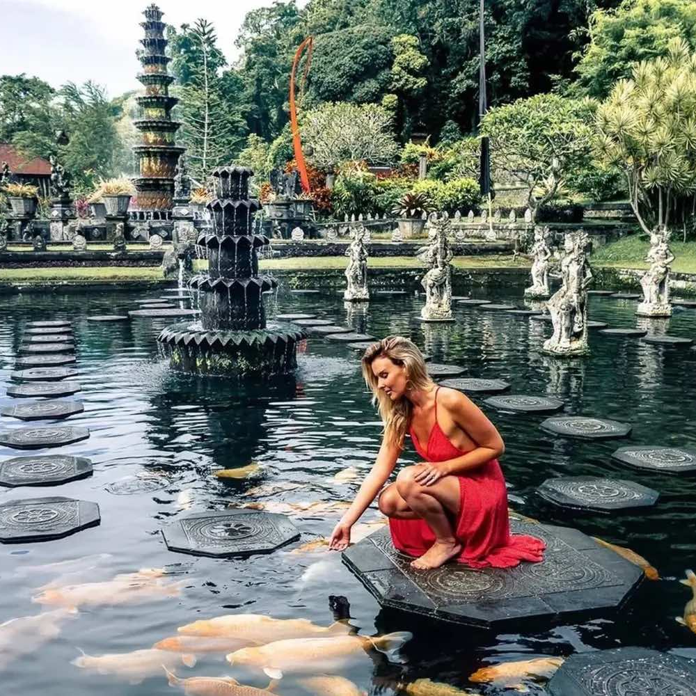 Saloon & Spa Services | Home Salon & Home Care Services